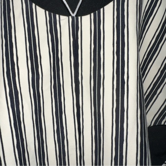 Billabong Black and White Striped One Piece Swimsuit - Picture 9 of 12